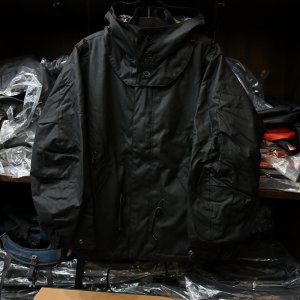 画像1: 【Barbour】Short Wind Waxed Parka