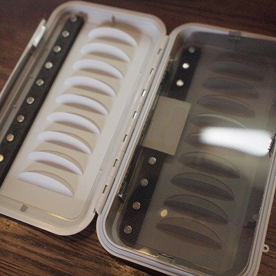 画像1: 【C＆F】 CF-3210H Large Magnetic Waterproof Fly Case (L-size)