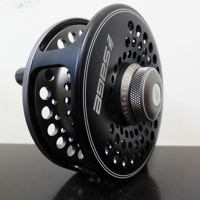 Sage TROUT SPEY Fly Reel - Stealth/Silver